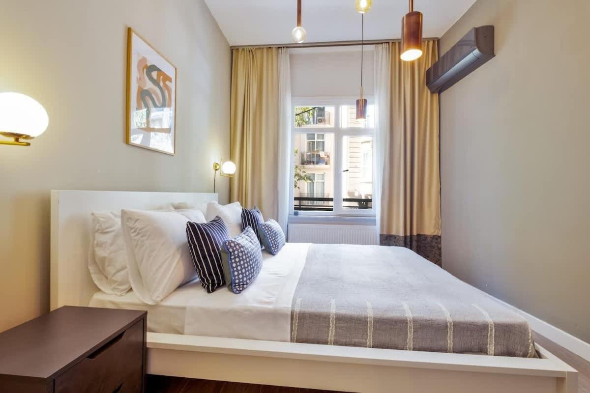 3-bedroom With 2 Bathrooms * Istambul